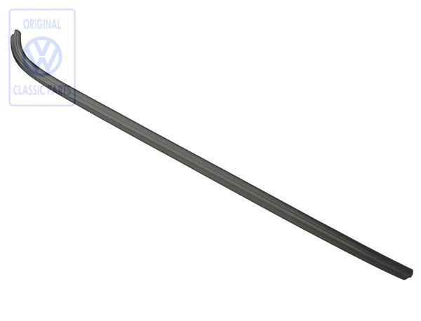 Einfaßleiste Frontscheibe Corrado