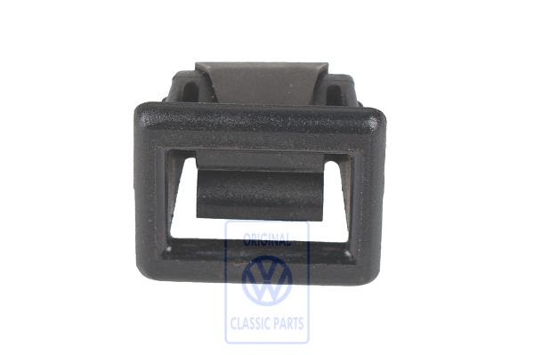 Retaining clip for VW Corrado