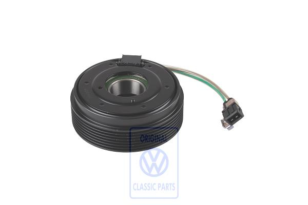 Magnet coupling for VW T4