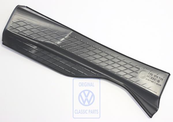 Water deflector for Polo Mk2