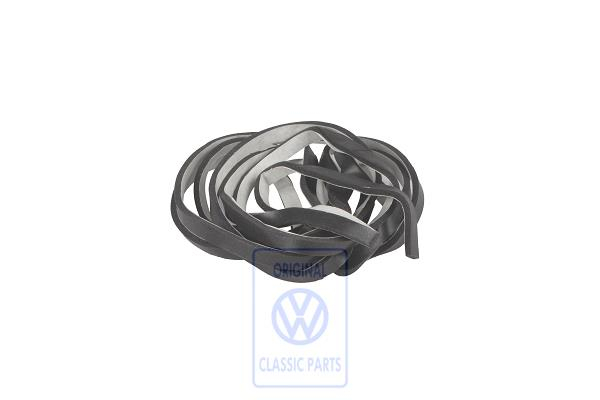 Seal for VW Polo Mk2