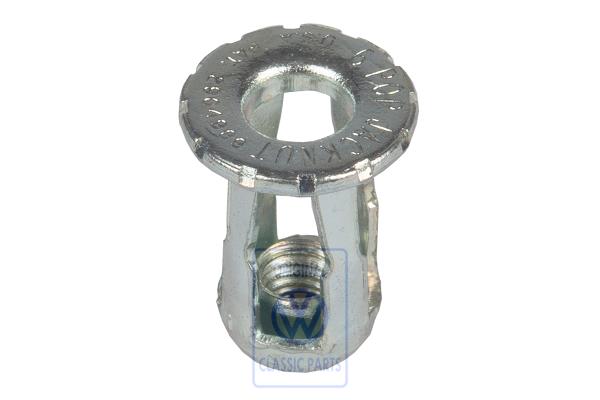 Rivetted cap nut for VW T4