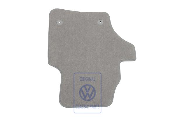 Floor mat for VW Touareg