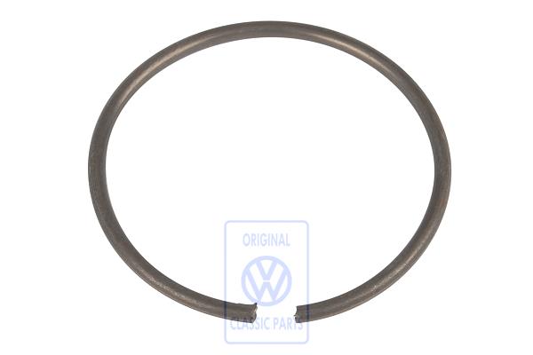 Snap ring for VW T3