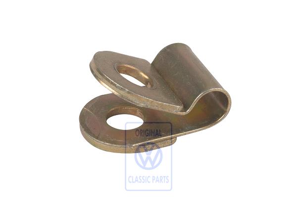 Exhaust manifold clip