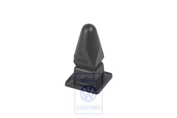 Expansion nut for VW New Beetle