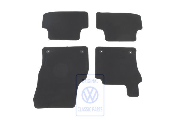 Floor mats for VW Golf Mk7
