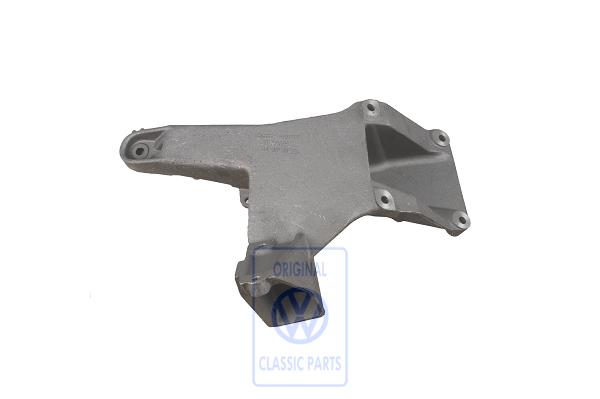 Support left-side engine carrier