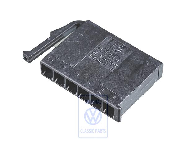 Flat contact housing