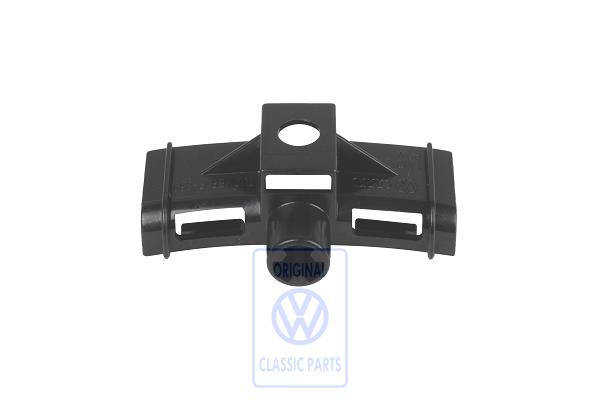 Brake servo clip for VW Golf Mk3