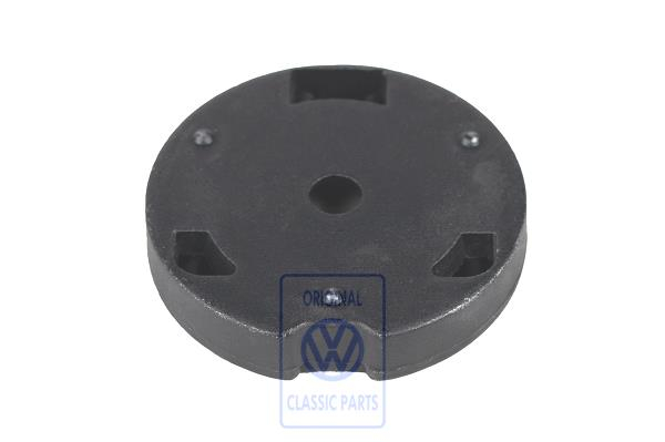 Retaining plate for VW Golf Mk3