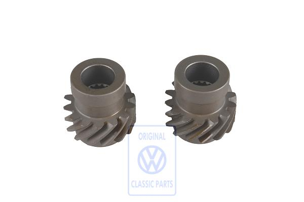 Gear drive shaft oil pump