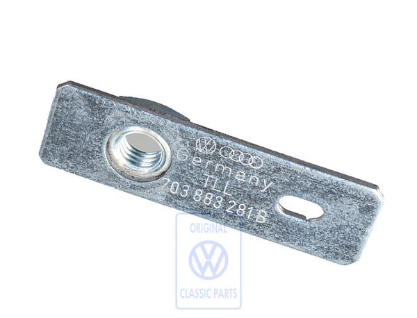 Retaining plate for VW T4