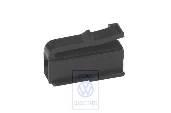 Flat contact housing for VW Passat B2