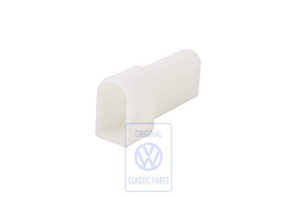 Round connector housing