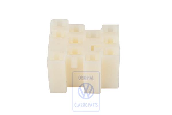 Flat contact housing for VW T4