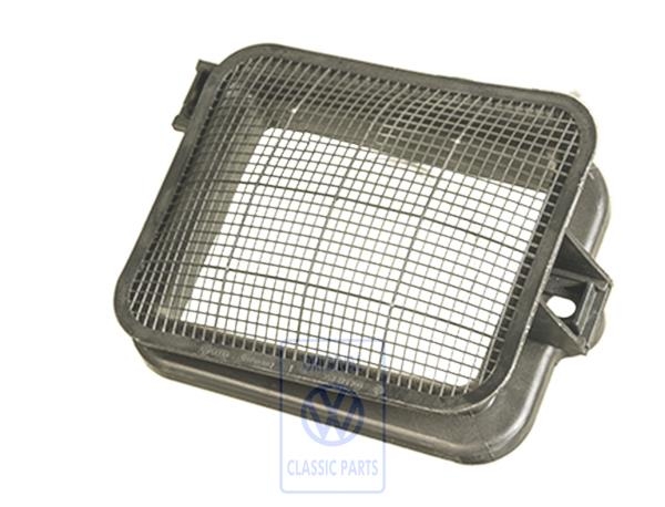 Protective grille for VW Passat B3