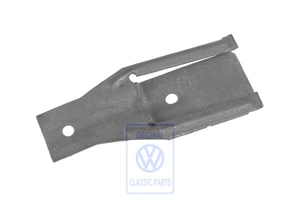 Retaining panel for VW Polo Mk2