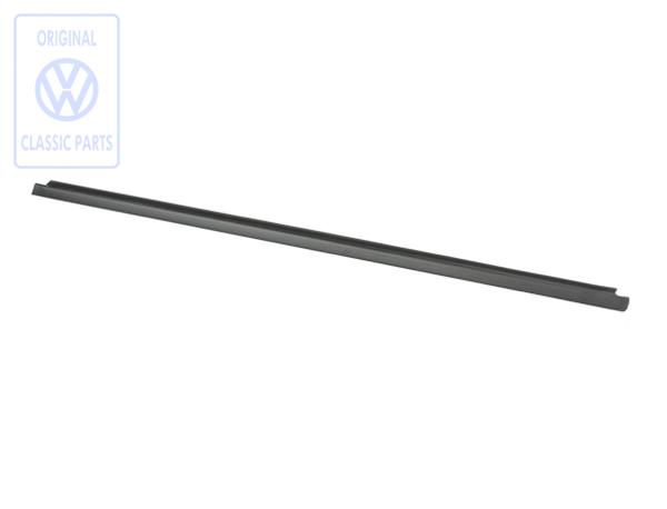 Outer window slot seal for VW Polo 6N