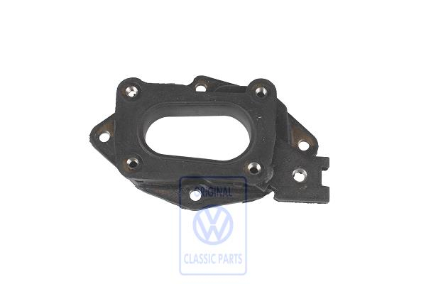 Intermediate flange