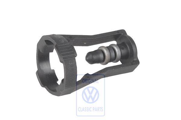 Cap closure for VW Golf Mk3