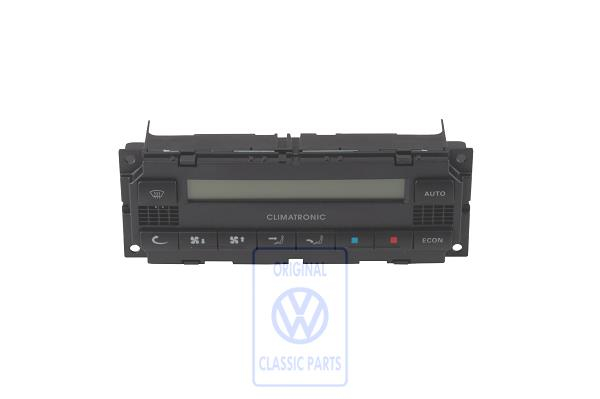 Display and control panel for VW Passat B5