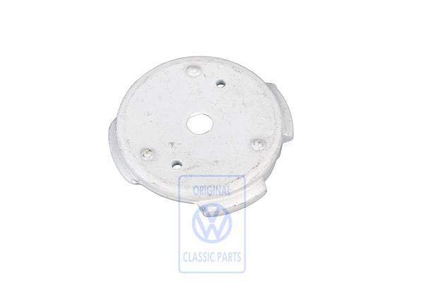 Retaining plate for VW Passat B3