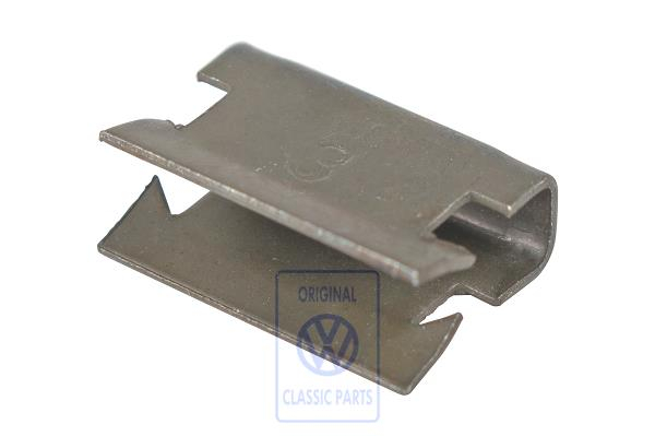 Clip for VW Polo Mk1