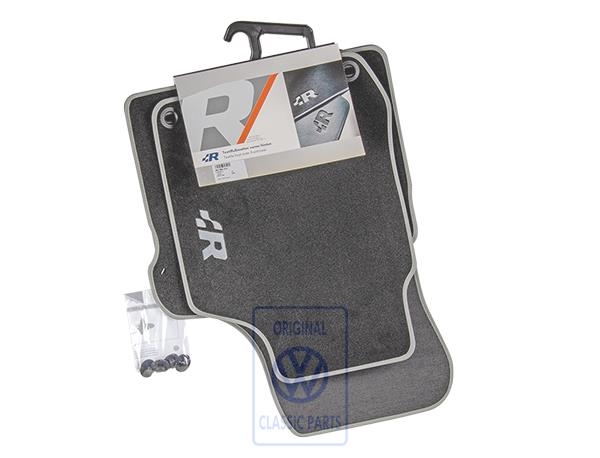 Floor mats for VW Golf R32