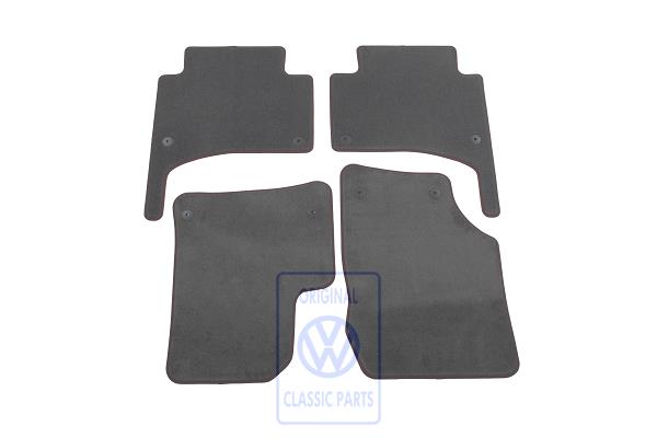 Floor mats for VW Touareg