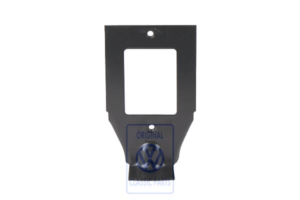 Filler plate for VW T4