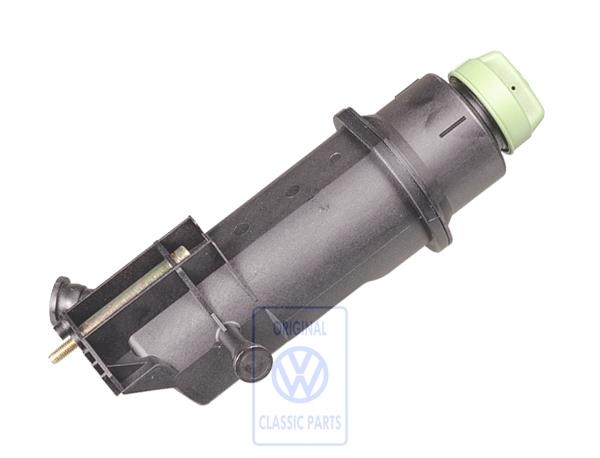 Oil container for VW Polo 6N