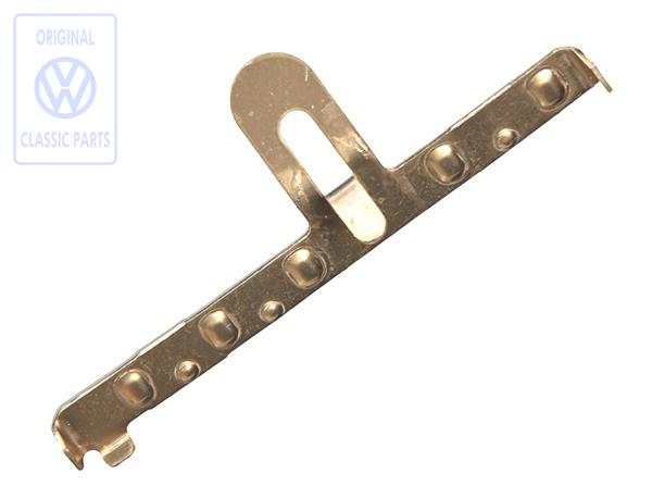 Retaining spring