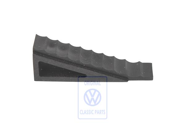 Wedge for VW Vento