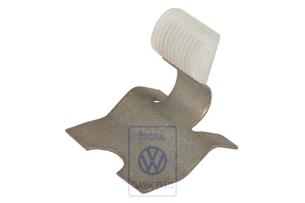 Retaining clip for VW Polo Mk2