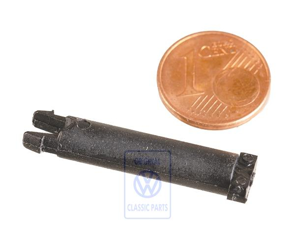 Hinge pin for VW T4