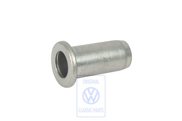 Revitted cap nut for VW T4