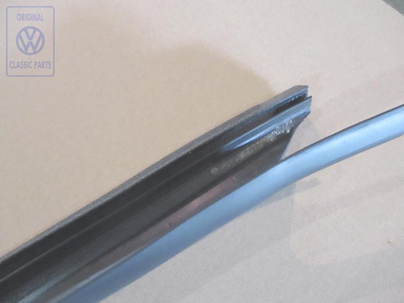 Roof trim for VW Bora