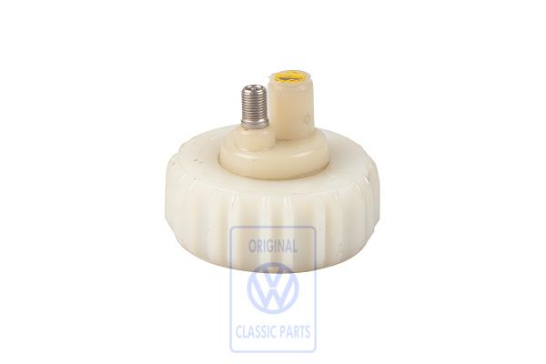 Locking cover for VW Beetle