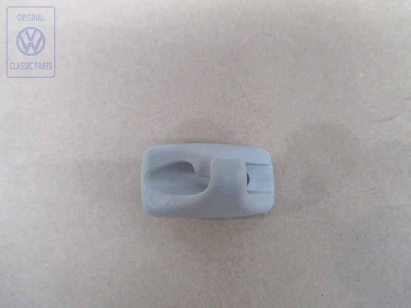 Retainer for sun visor