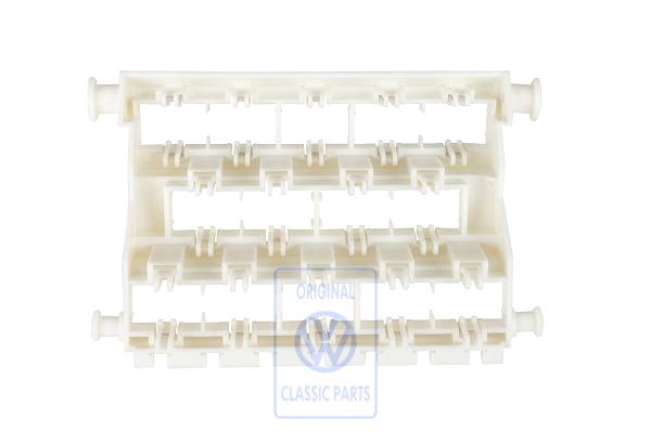 Flat contact housing for VW Lupo