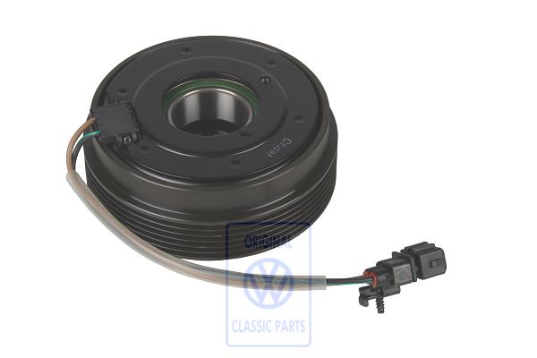 Electromagnetic coupling for VW Sharan