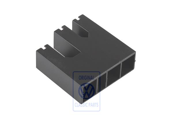 Flat contact housing