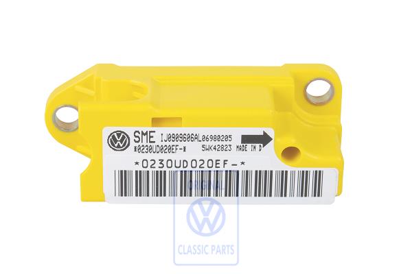 Lateral acceleration sensor