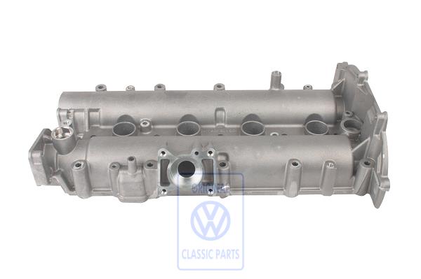 Cylinder head cover for VW Golf Mk5