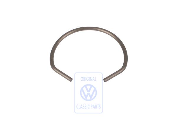 Securing ring for VW Sharan