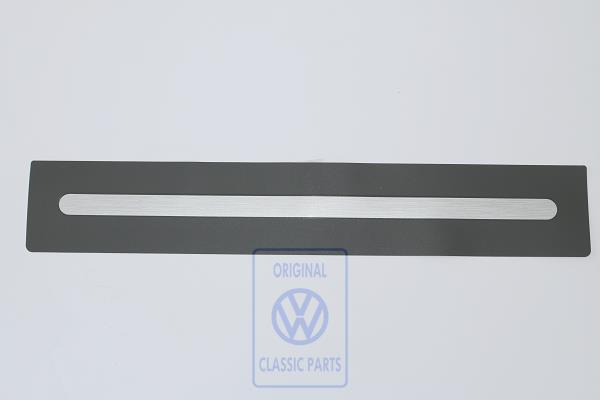Sill trim strip for VW T5