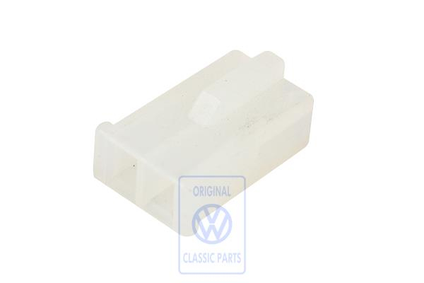 Flat contact housing