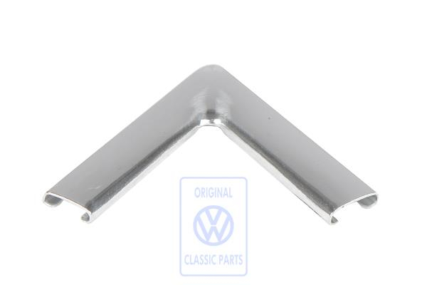 corner section molding for side window