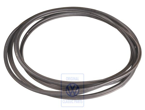 Window surround for VW T4